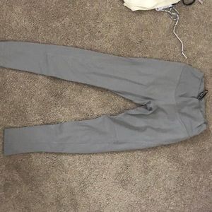 grey leggings